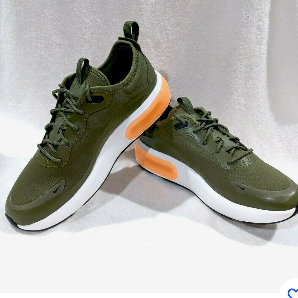 Nike Air Max Dia Women’s Sneakers